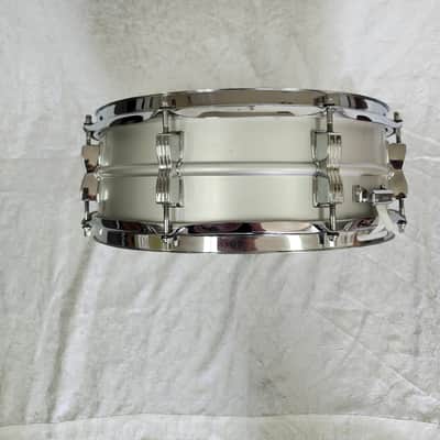 Ludwig No. 404 Acrolite 5x14" 8-Lug Aluminum Snare Drum with Pointed Blue/Olive Badge 1969 - 1979 - Matte Aluminum image 5