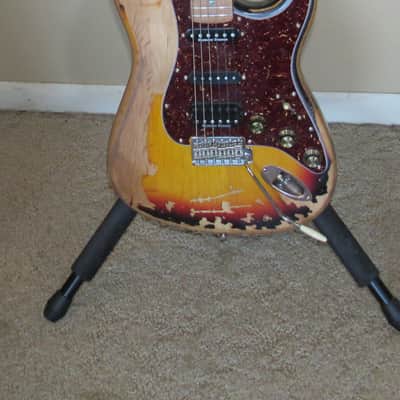 Custom Strat 2024 - Three tone suburst relic image 6