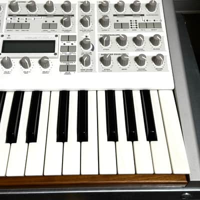 Access Virus TI Polar 37-Key Digital Synthesizer 2000s - White image 8