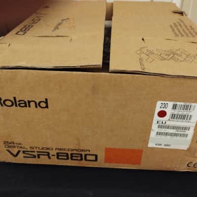 Roland VSR-880 Rackmount Digital Studio Recorder 1999 - 2001 - Blue image 2