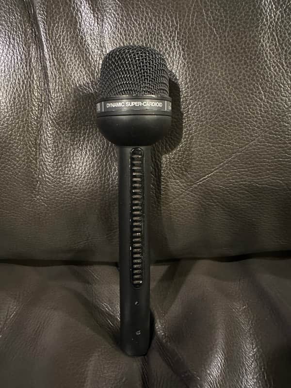 Electro-Voice RE18 Supercardioid Dynamic Microphone