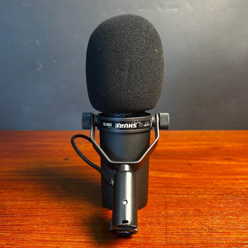 Shure SM7B Cardioid Dynamic Microphone 2001 - Present - Black image 1