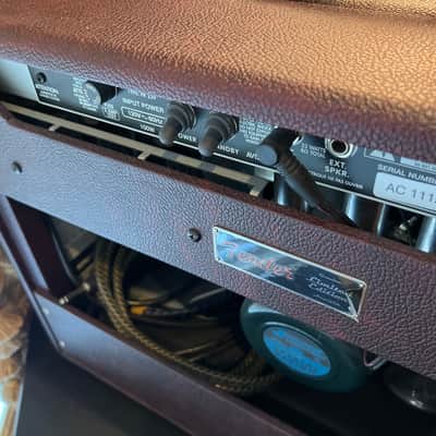 Fender FSR '65 Reissue Deluxe Reverb Limited Edition 22-Watt 1x12" Guitar Combo image 2