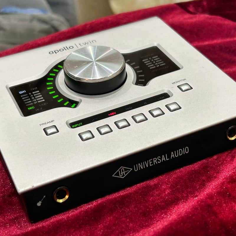 2017 Universal Audio Apollo Twin Solo Thunderbolt Silver