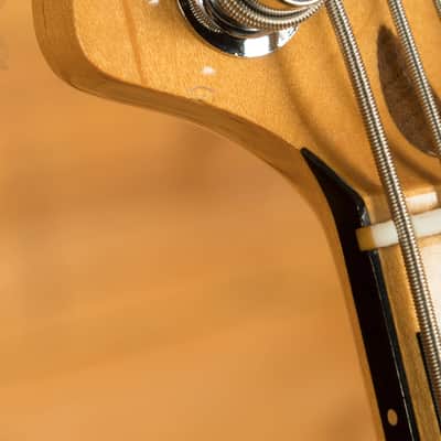 Fender Vintera III Early '70s Jazz Bass - Rosewood - 3-Colour Sunburst *B-Stock* image 6