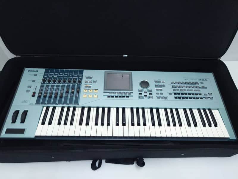 Yamaha Motif XS 6 Production Synthesizer with case image 1