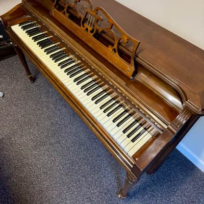 Wurlitzer F-087 Spinet Acoustic Piano inc Bench 1980s image 5