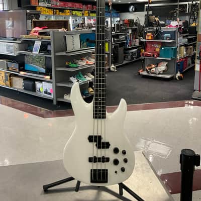 Peavey Dyna-bass unity series - White image 1