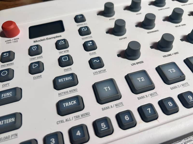 Elektron Model:Samples 2019 - 2020 - White image 1