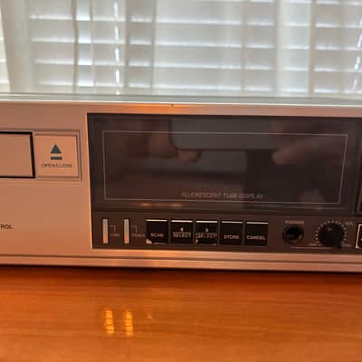 Philips CD-304 1980s - Silver with TDA1540 chips! image 8