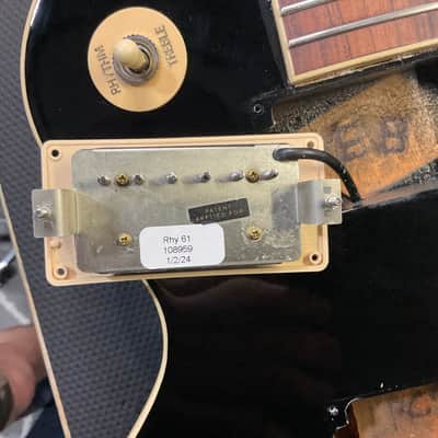 Gibson Les Paul Classic 2023 Ebony w/ OHSC, Case Candy image 12