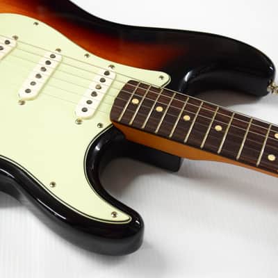 Fender Vintera II '60s Stratocaster - 3-Color Sunburst image 5