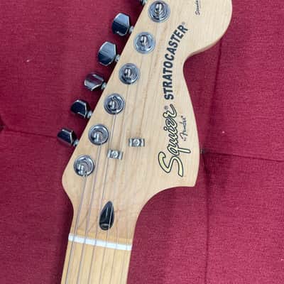 Squier Standard Stratocaster with Maple Fretboard 2004 - Black Metallic image 6