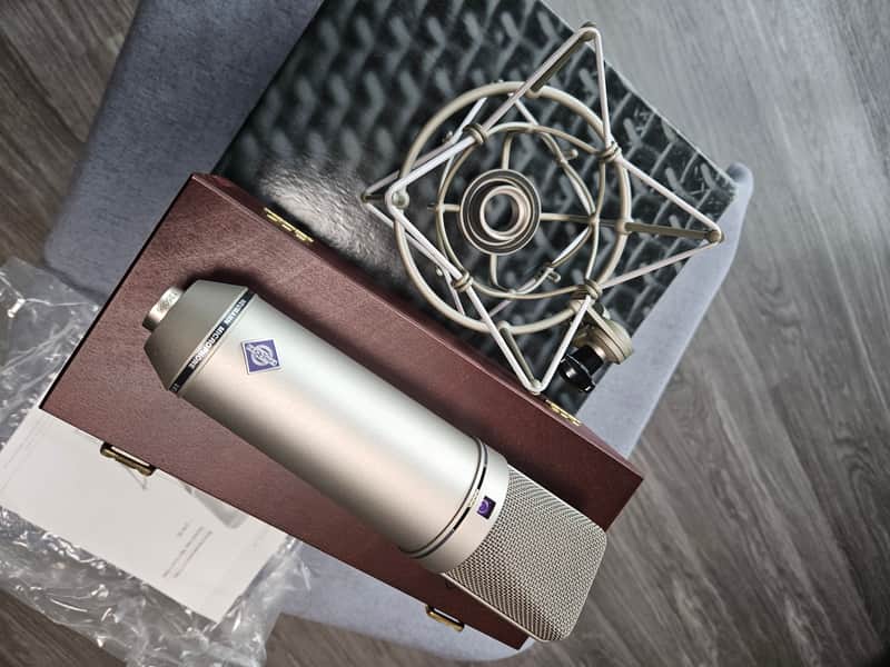 Neumann U 87 Ai Large Diaphragm Multipattern Condenser Microphone