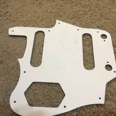 Fender Jaguar White Pickguard image 2