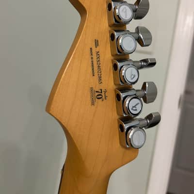 Fender Player Plus Top Stratocaster 2021 - Sunburst image 7
