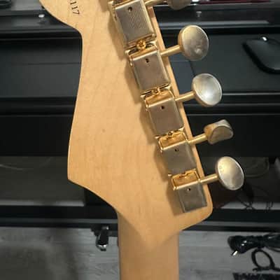 Fender Deluxe Players Stratocaster with Rosewood Fretboard 2005 - 2016 - 3-Color Sunburst image 5