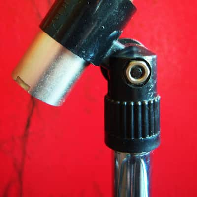 Vintage 1980's AKG D190ES dynamic cardioid microphone w clip & case Low Z 200 OHMS D1000E image 11
