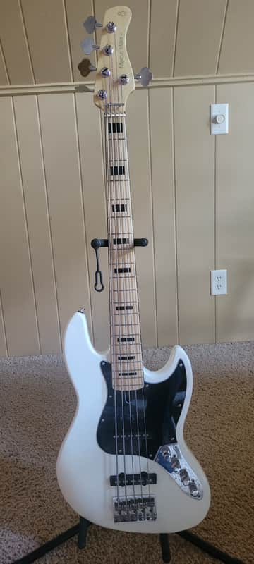 Sire 2nd Generation Marcus Miller V7 Vintage WB Alder 5-String with Maple Fretboard 2024 - White image 1