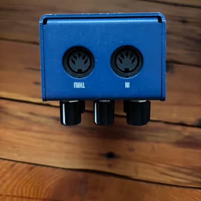 Walrus Audio Mako M1 High-Fidelity Modulation Machine 2022 - 2024 - Blue image 4