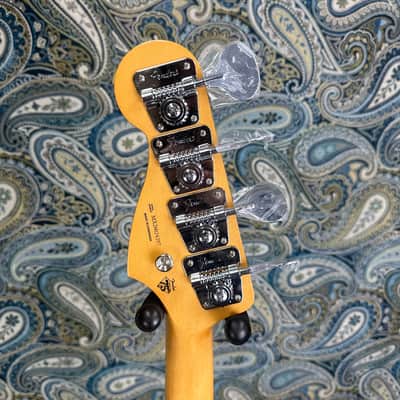 Fender Vintera III Late '60s Precision Bass 3-Color Sunburst w/Gig Bag image 4
