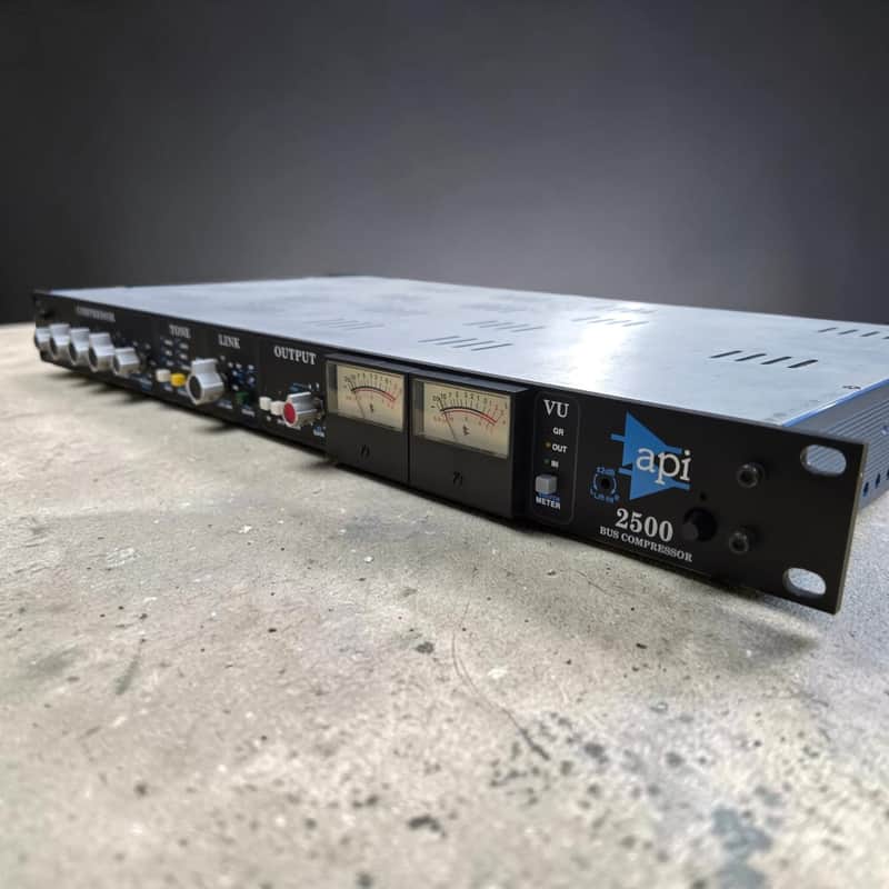 API 2500 Stereo Bus Compressor 2000 - 2019 - Black image 1