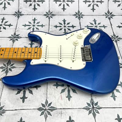 Fender American Ultra Stratocaster with Maple Fretboard • Cobra Blue • 2022 • 7.56 lb