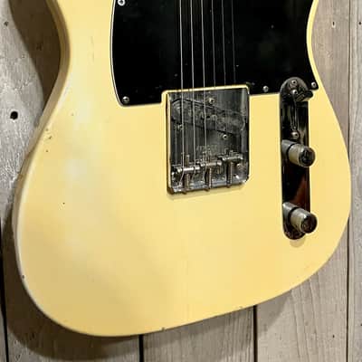 Excellent 1976 Fender Telecaster, White  Black Pick Guard Maple Fretboard  OHSC,  Sweet Vintage Tele ! image 3