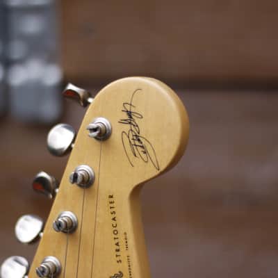 Fender Buddy Guy Stratocaster 1996 - Honey Blonde image 10