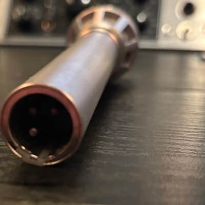 AKG D190ES Dynamic Microphone image 4