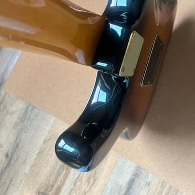 2006 Fender Stevie Ray Vaughan Stratocaster SRV Pau Ferro Fretboard Three-Color Sunburst image 5