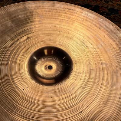 VIDEO! BIG Light Vintage Zildjian 22" Light Crash Ride 2613 g Complex Full Crash image 6