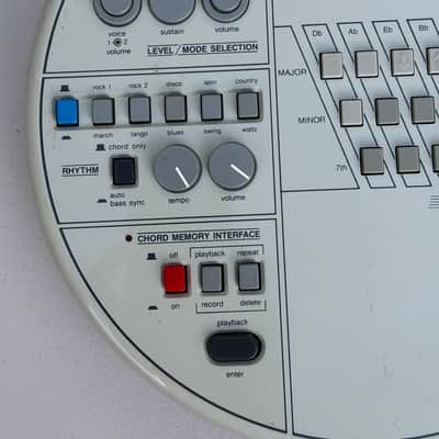Suzuki OM-84 Omnichord with Vinyl Carrying bag image 3