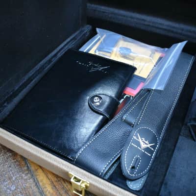 Fender Custom Shop Limited Edition 1959 Stratocaster Heavy Relic Wide Fade 3-Color Sunburst w/Hard Case image 10