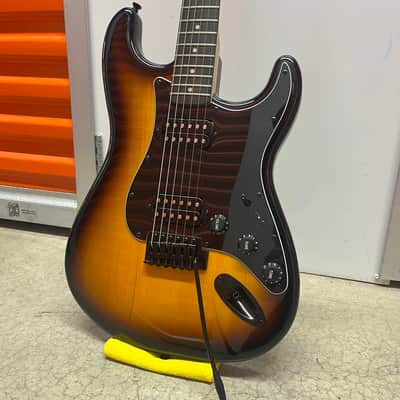 Squier Bullet Stratocaster HH Sunburst w/ Tremolo & Fender Case image 2