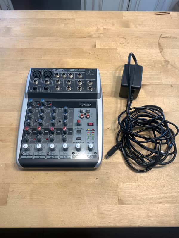 Behringer 802 8-Input 2-Bus Mixer XENYX EQ 2016 - Present - Standard image 1