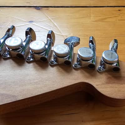 Warmoth Premium stratocaster left handed with Radioshop ID63GT pickups image 12