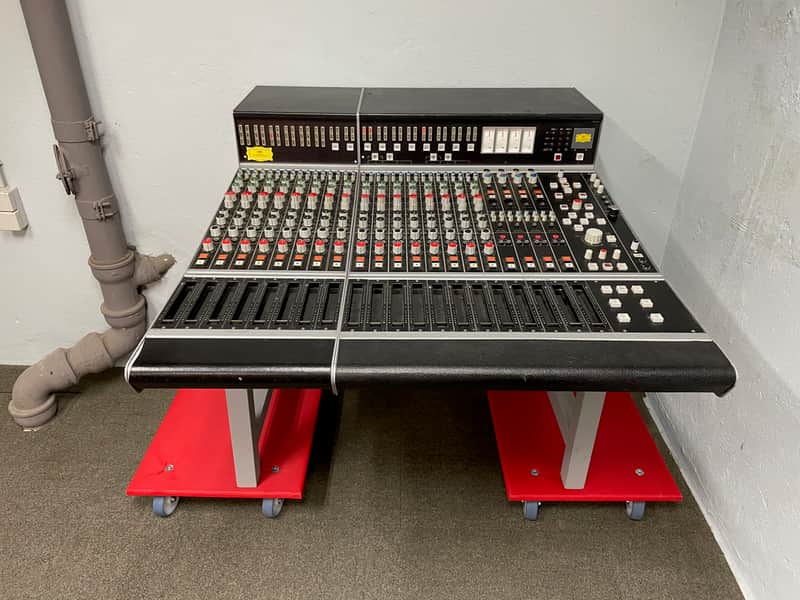 Polygram Deutsche Grammophon Console 16 Channel 1970 image 1