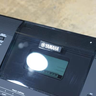 Yamaha PSR-E463 Digital Keyboard 61-Key Touch Response 48-Note Polyphony w/Box image 17