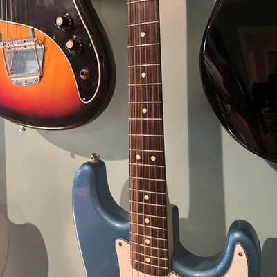 1997 Squier Standard Stratocaster MIM with Rosewood Fretboard - Lake Placid Blue image 5
