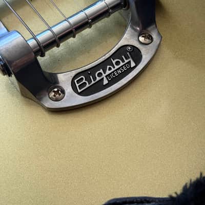 Gretsch G2655T Streamliner Center Block Jr. Double-Cut with Bigsby, BT-3S Pickups image 2
