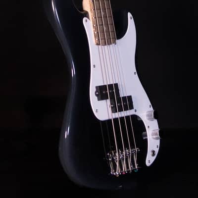 Squier Mini P-Bass, Laurel FB, Black image 4