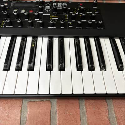 Dave Smith Instruments Mopho SE 42-Key Monophonic Synthesizer 2014 - 2016 - Black with Wood Sides image 4