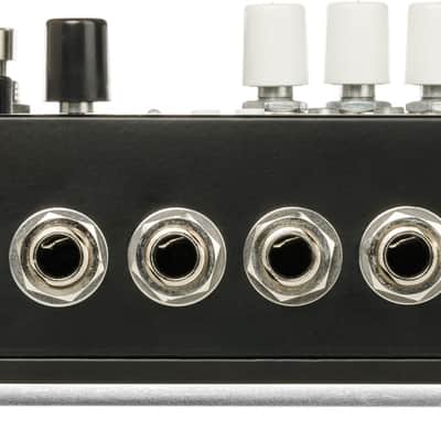 Electro Harmonix Oceans 12 Duel Stereo Reverb Pedal image 2