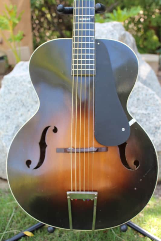 Beautiful Vintage 1930s-1940s Regal Acoustic Archtop Guitar Large
