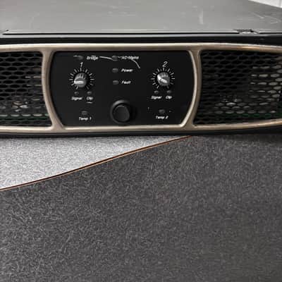 Crown Xs700 2-Channel Power Amplifier 2000s - Black with Silver Trim image 3