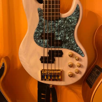 Alien Audio Constellation 5 2020 Matte transparent White image 11