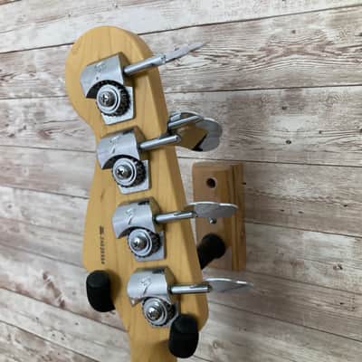 Used 2004 Fender American Series Jazz Bass with Maple Fretboard image 10