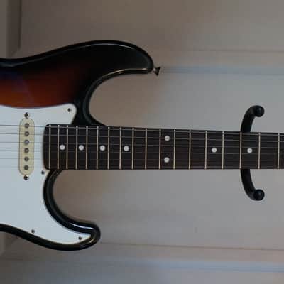 Cool Z Fujigen ZST-M10R Strat 3 Tone SB 24.75" Scale V. Good image 1