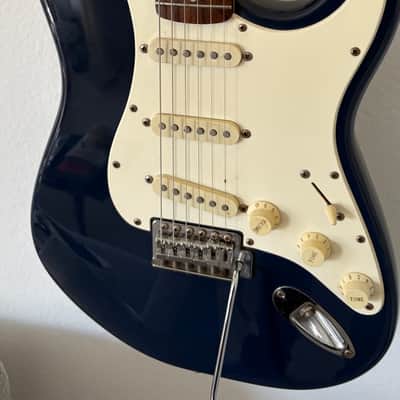 Squier  Strat Affinity  2008-09 - Deep blue image 4